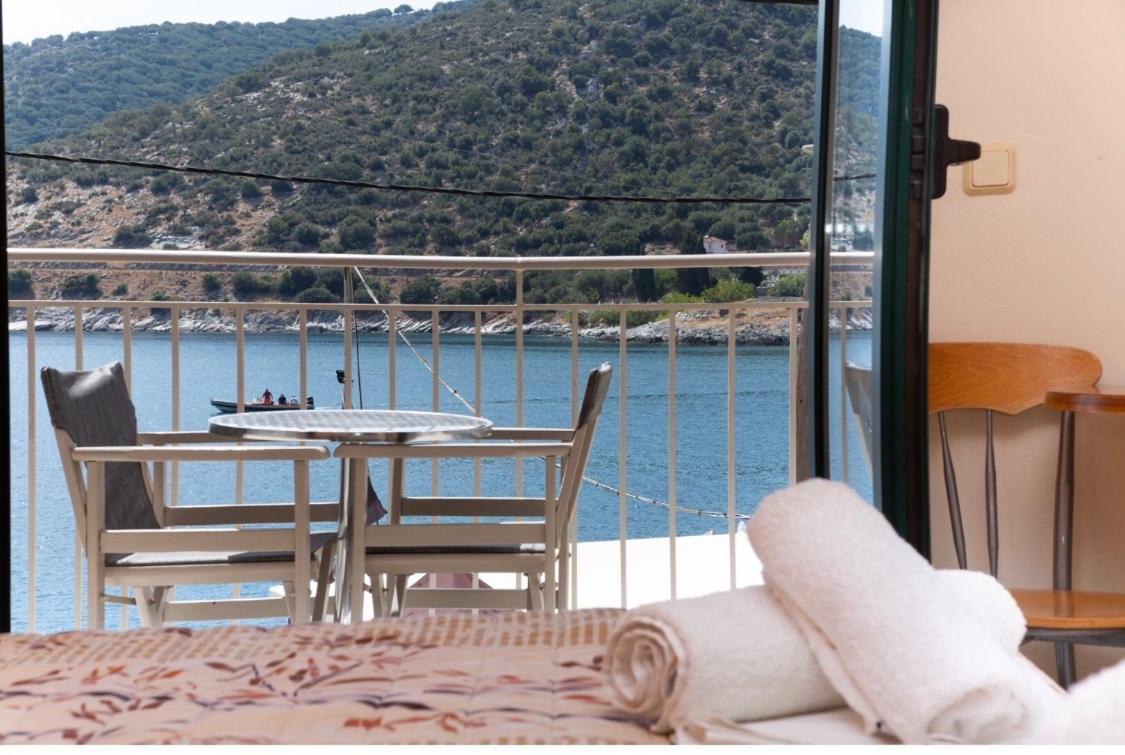 Poseidon Apartments Agia Efimia Buitenkant foto